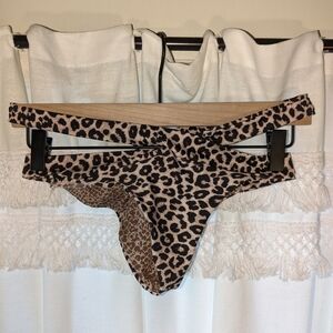 Acacia bikini cross bottom